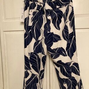 Liz Claiborne Sz 8 Floral Summer Pants